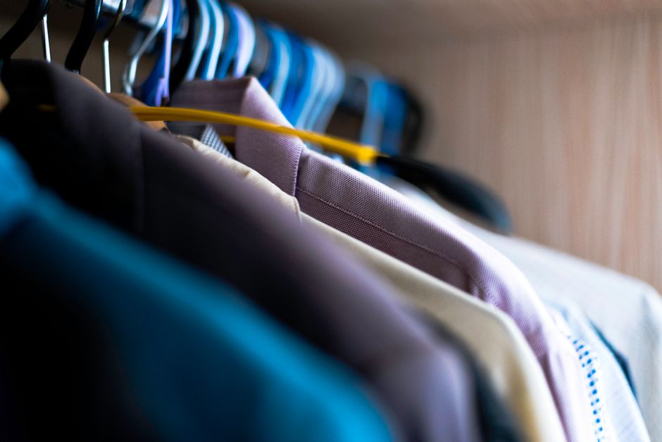 Efficient reach-in closet and freestanding wardrobe system